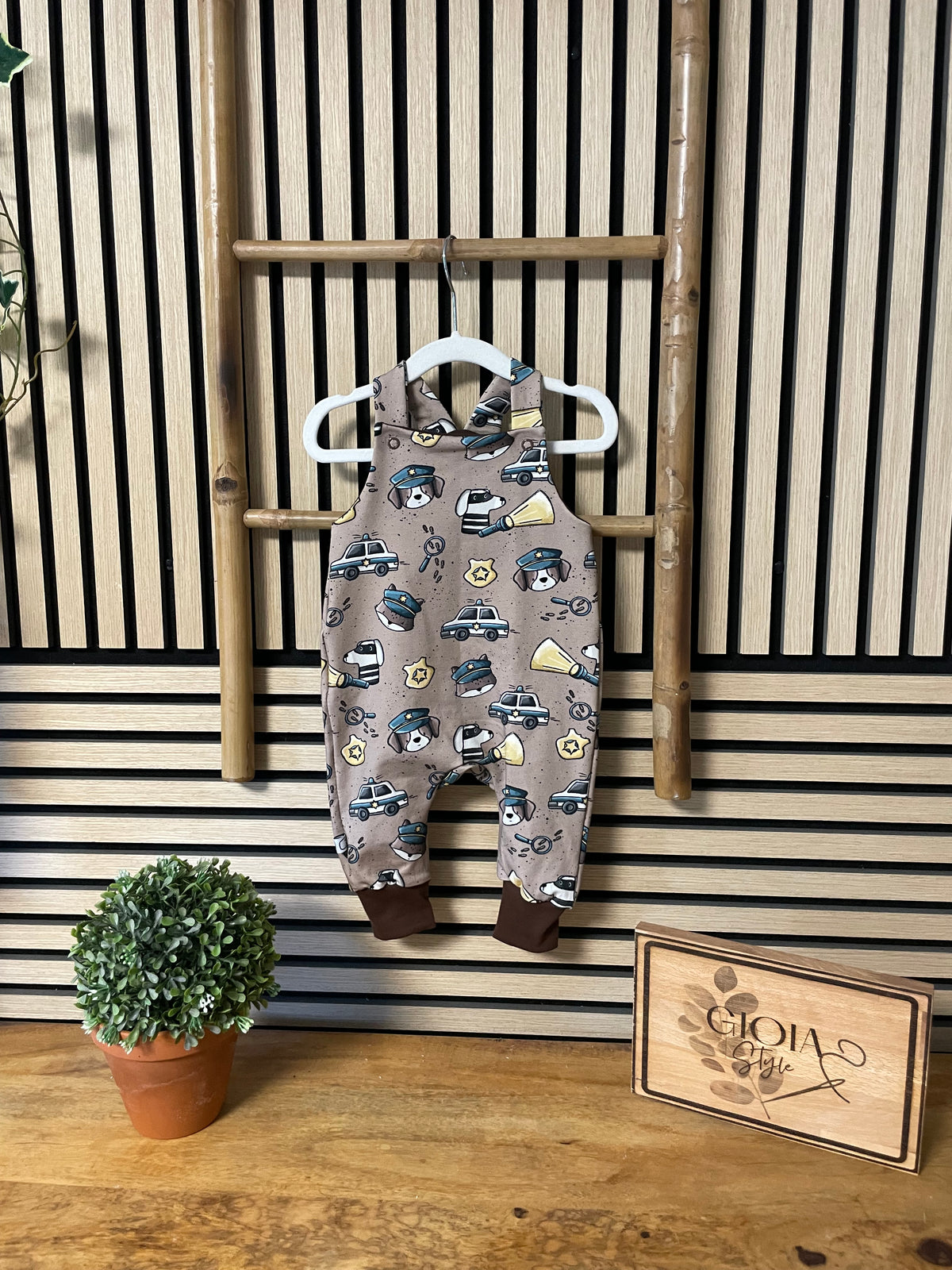 Größe: 68/74 Latzhose