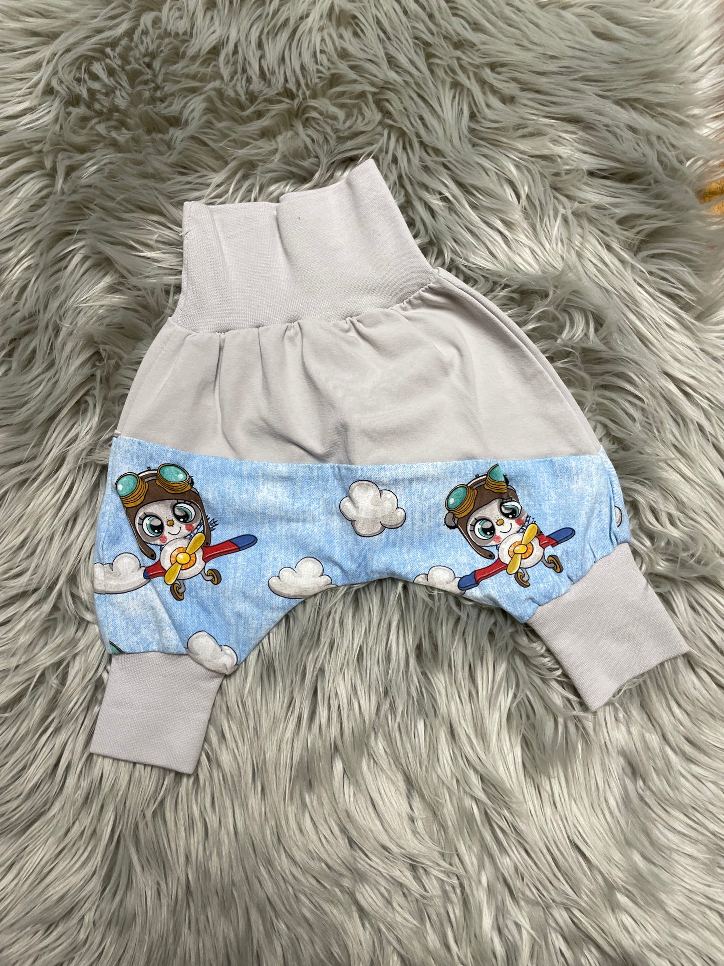 Größe: 56/62 Pumphose "Flieger"