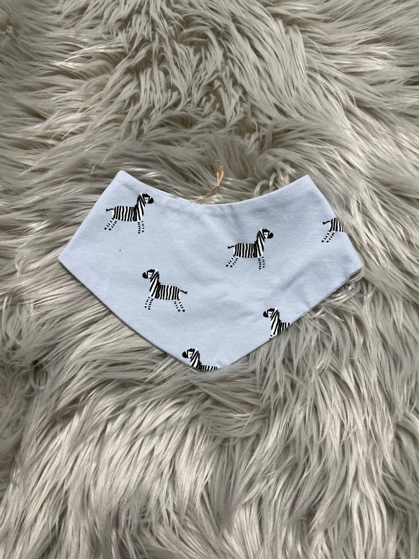 Größe: 50/74 Halstuch "Zebra"