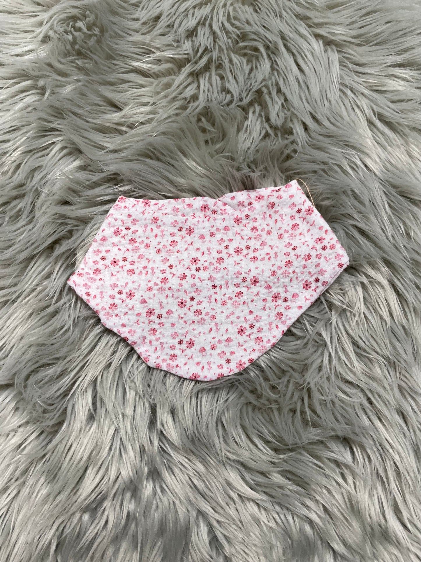 Größe: 80/98 Halstuch "Rosa floral"