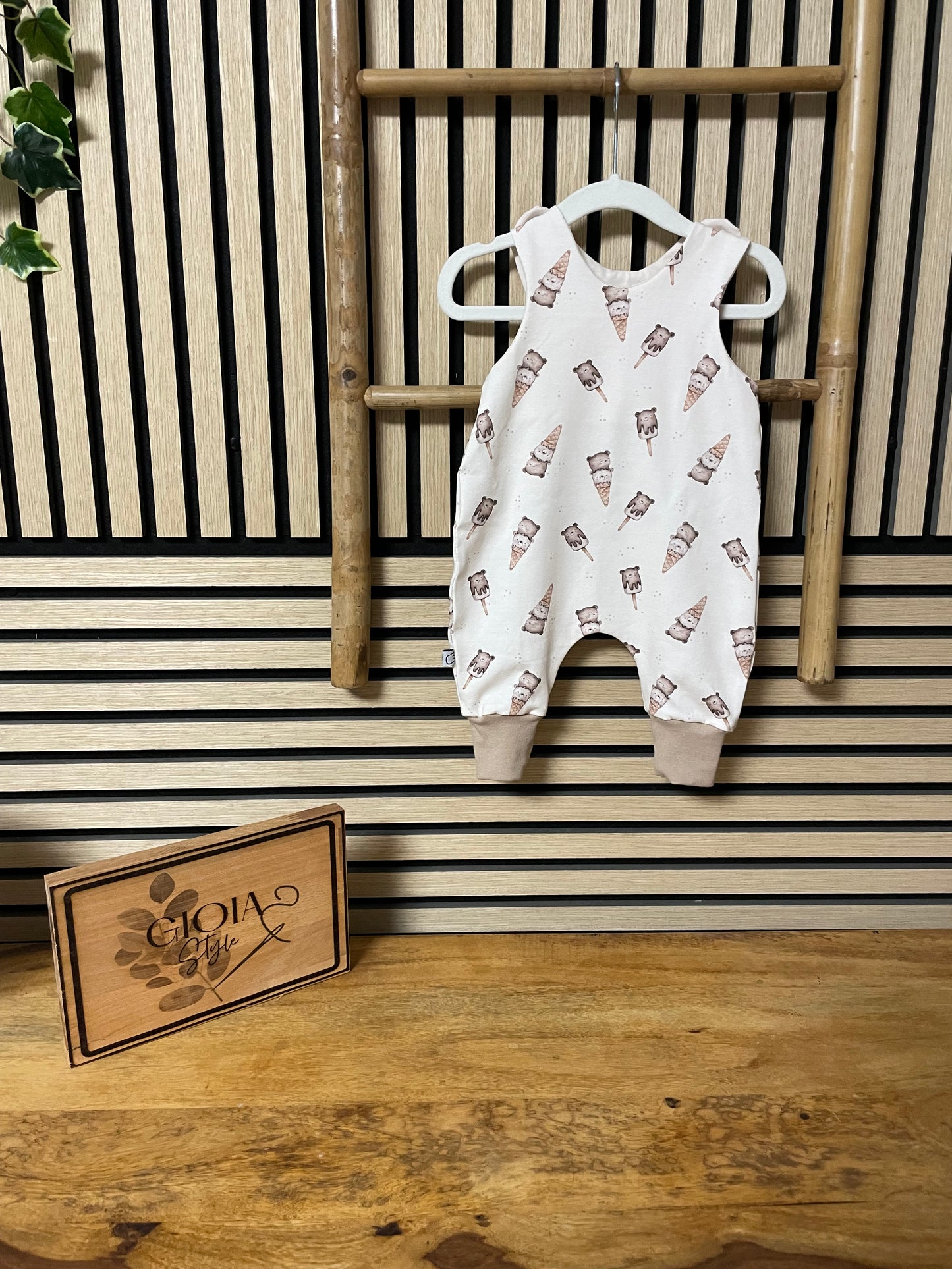 Größe: 50/56 Strampler Eis