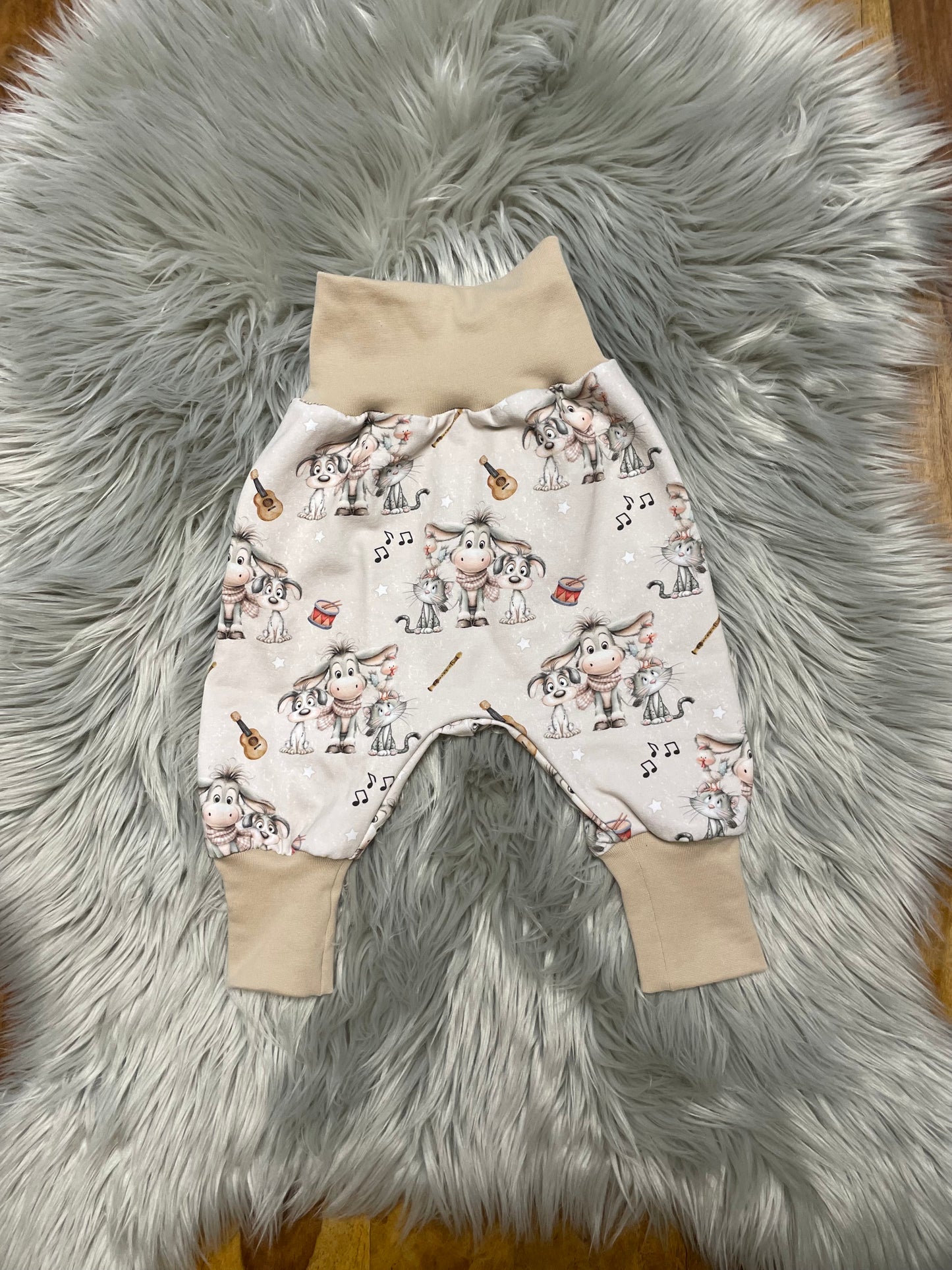 Größe: 62/68 Pumphose Musikanten