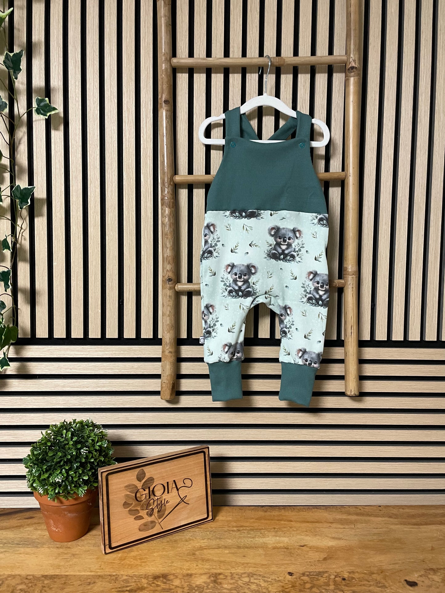 Größe: 80/86 Latzhose Koala