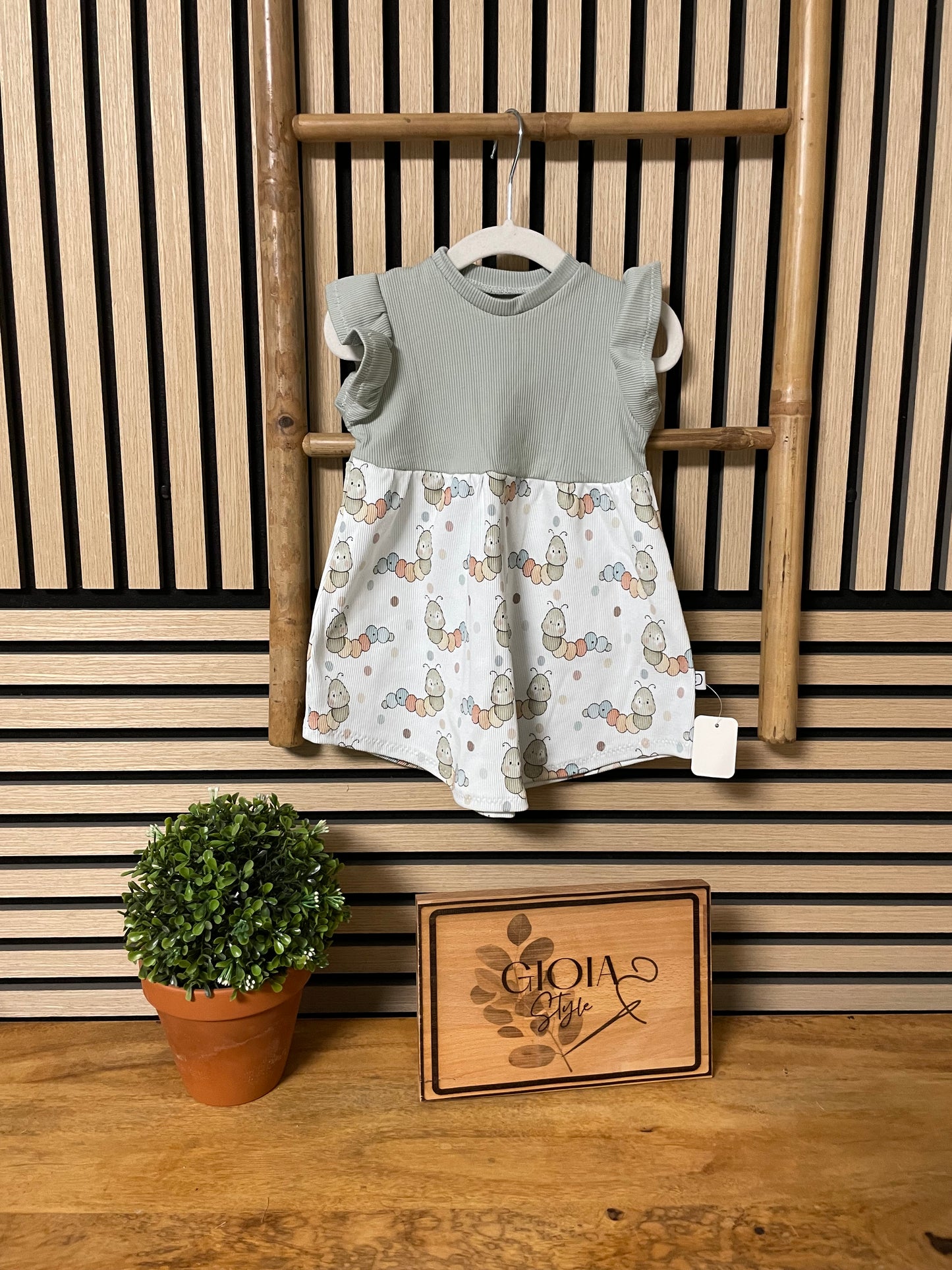 Größe: 74/80 Kleid Raupe