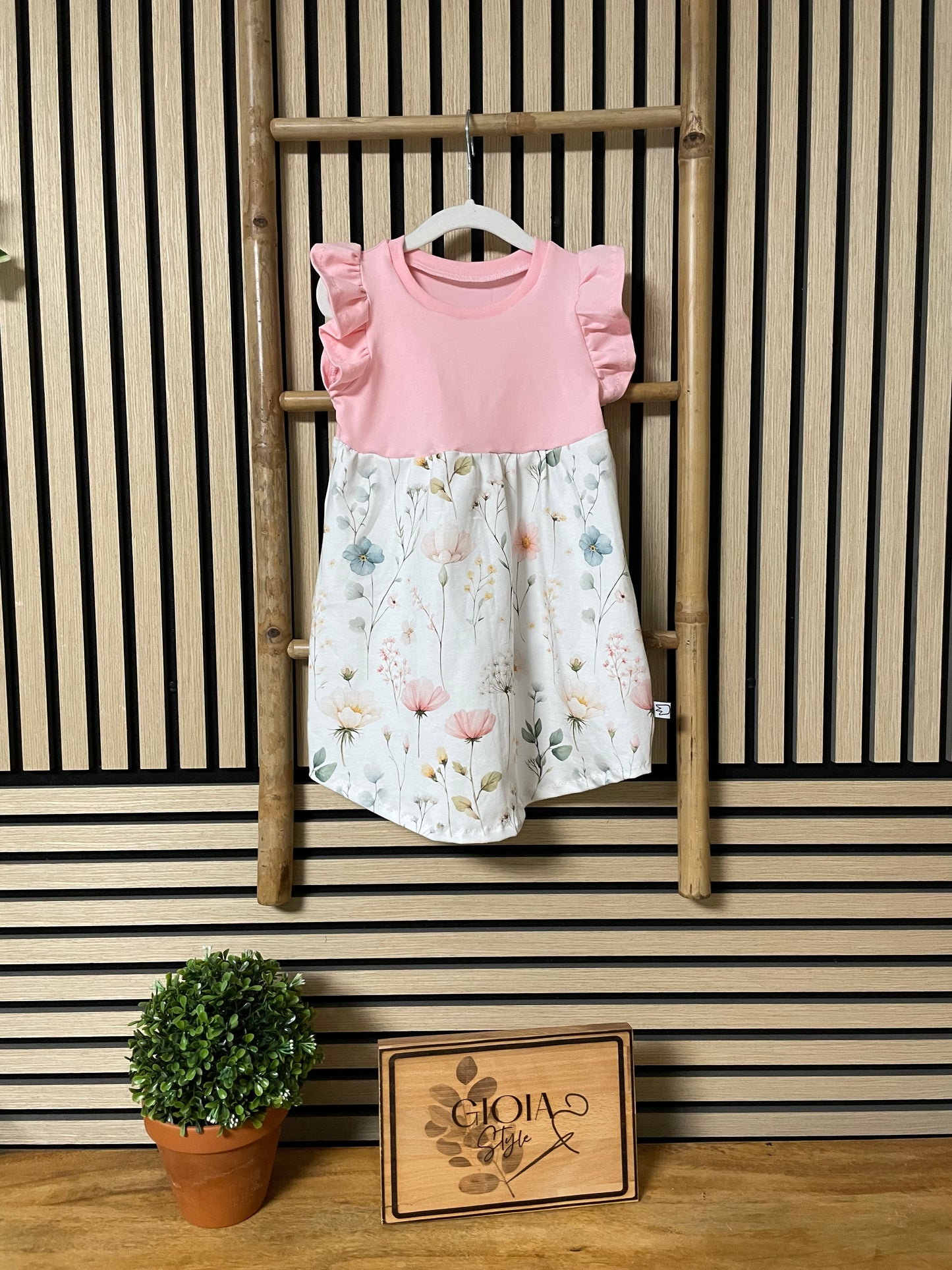 Größe: 98/104 Kleid Floral