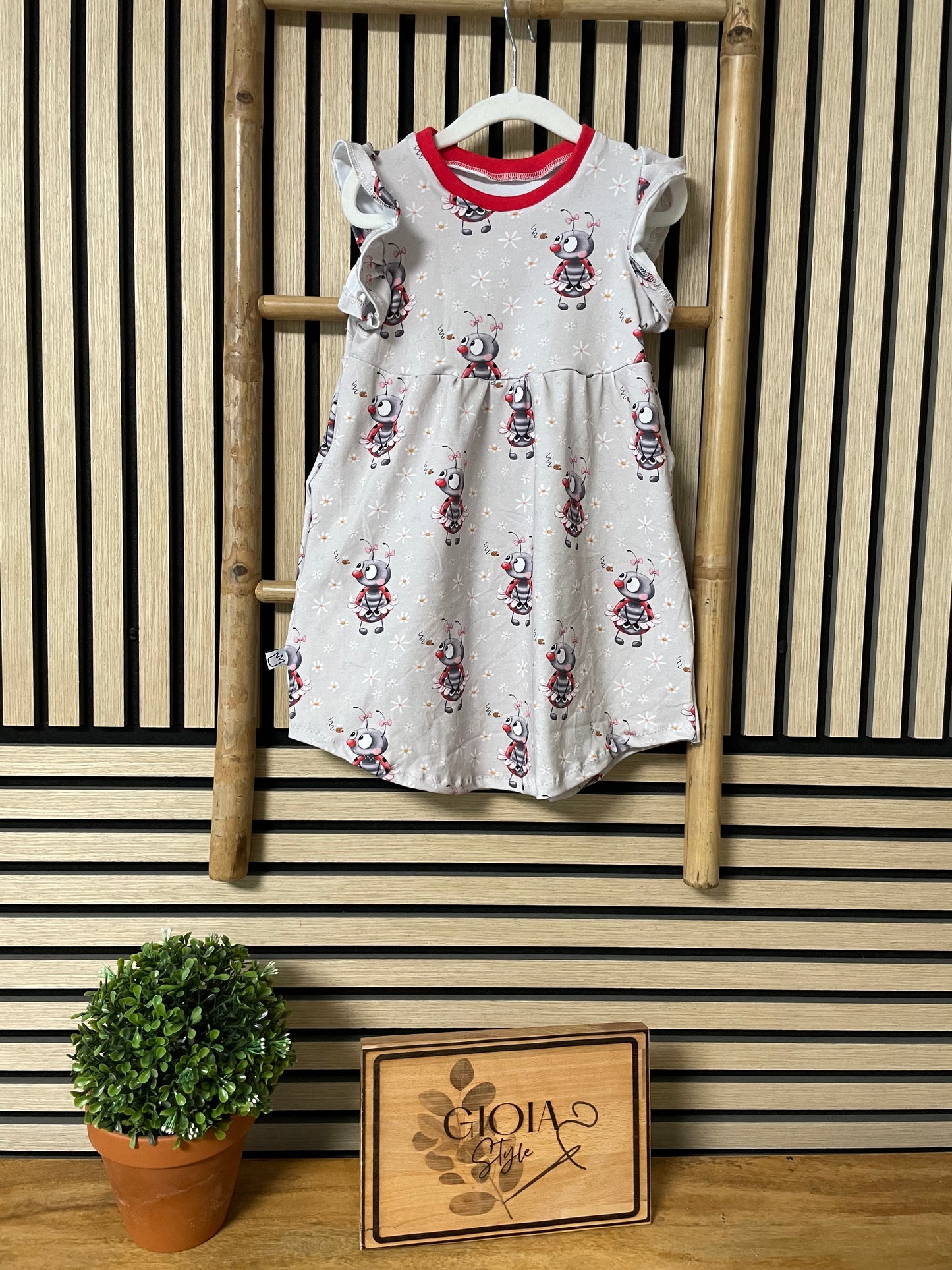 Größe: 98/104 Kleid Marienkäfer