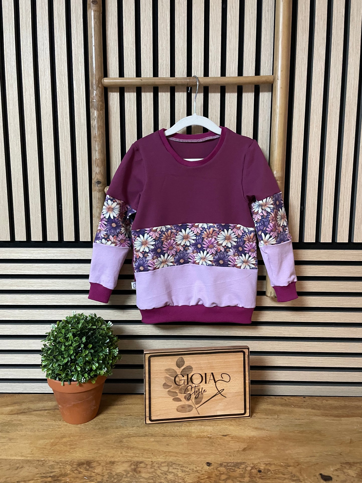 Größe: 98/104 Pulli Floral
