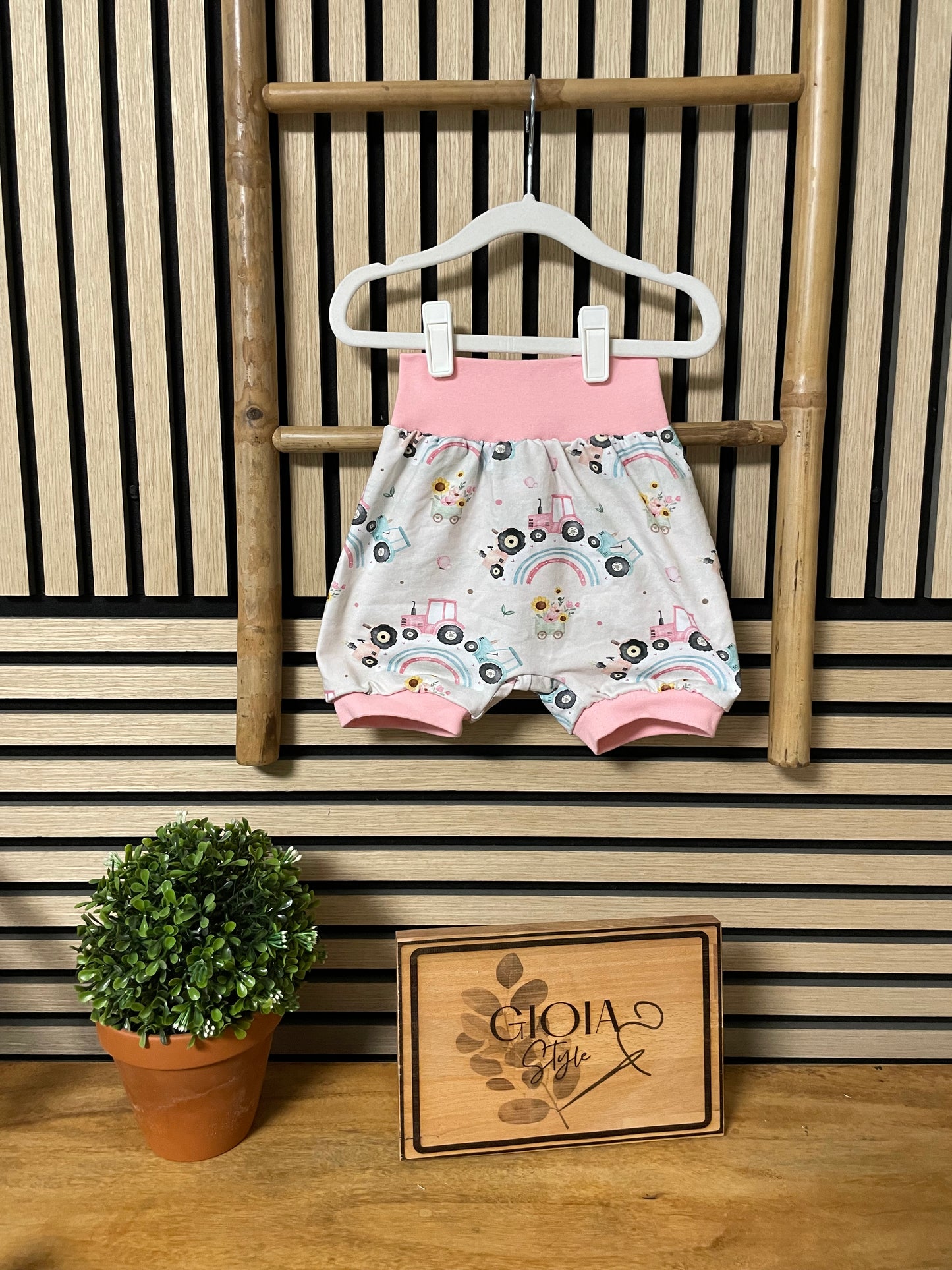 Größe: 98/104 kurze Pumphose