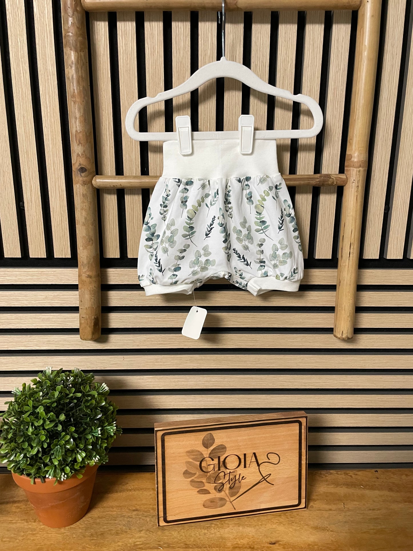 Größe: 80/92 Kurze Pumphose "petit fleur"