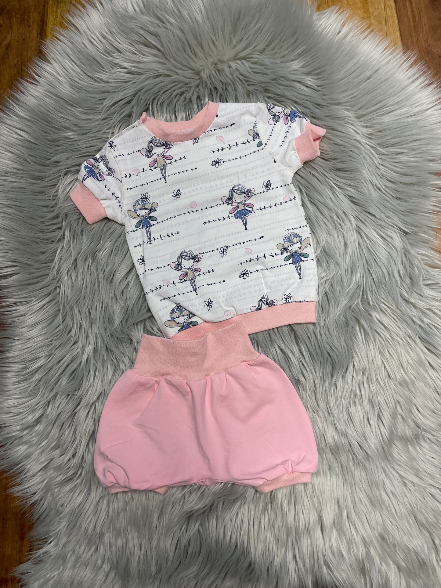 Größe: 62/68 Set Pumphose + Shirt mit Knöpfe