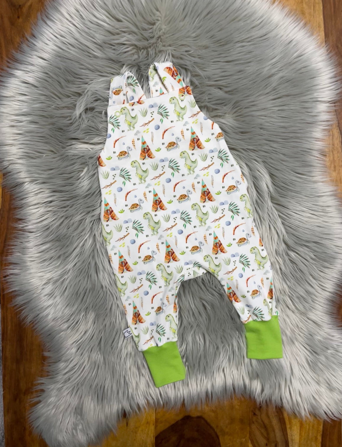 Größe: 68/74 Latzhose