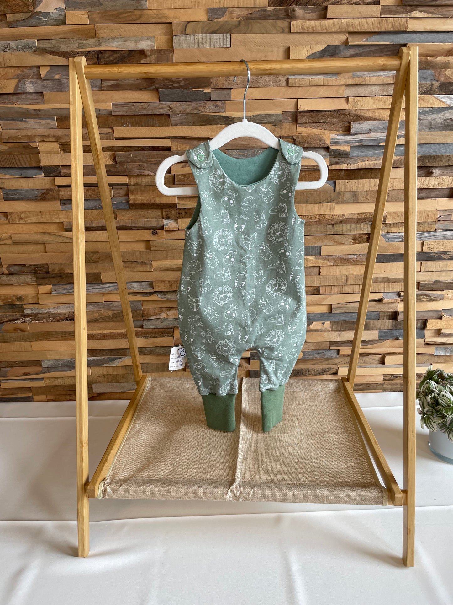 Größe: 50/56 Strampler