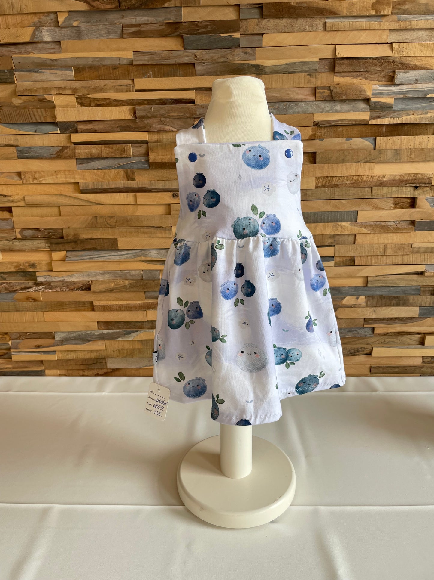 Größe: 68/74 Latzkleid