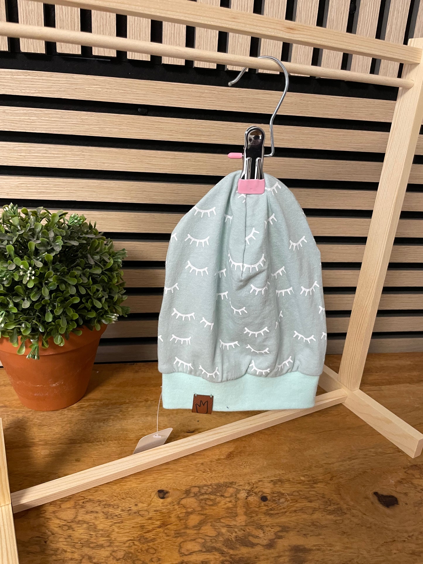 Größe: 44/46 Mütze mit Bund "Hellmint"