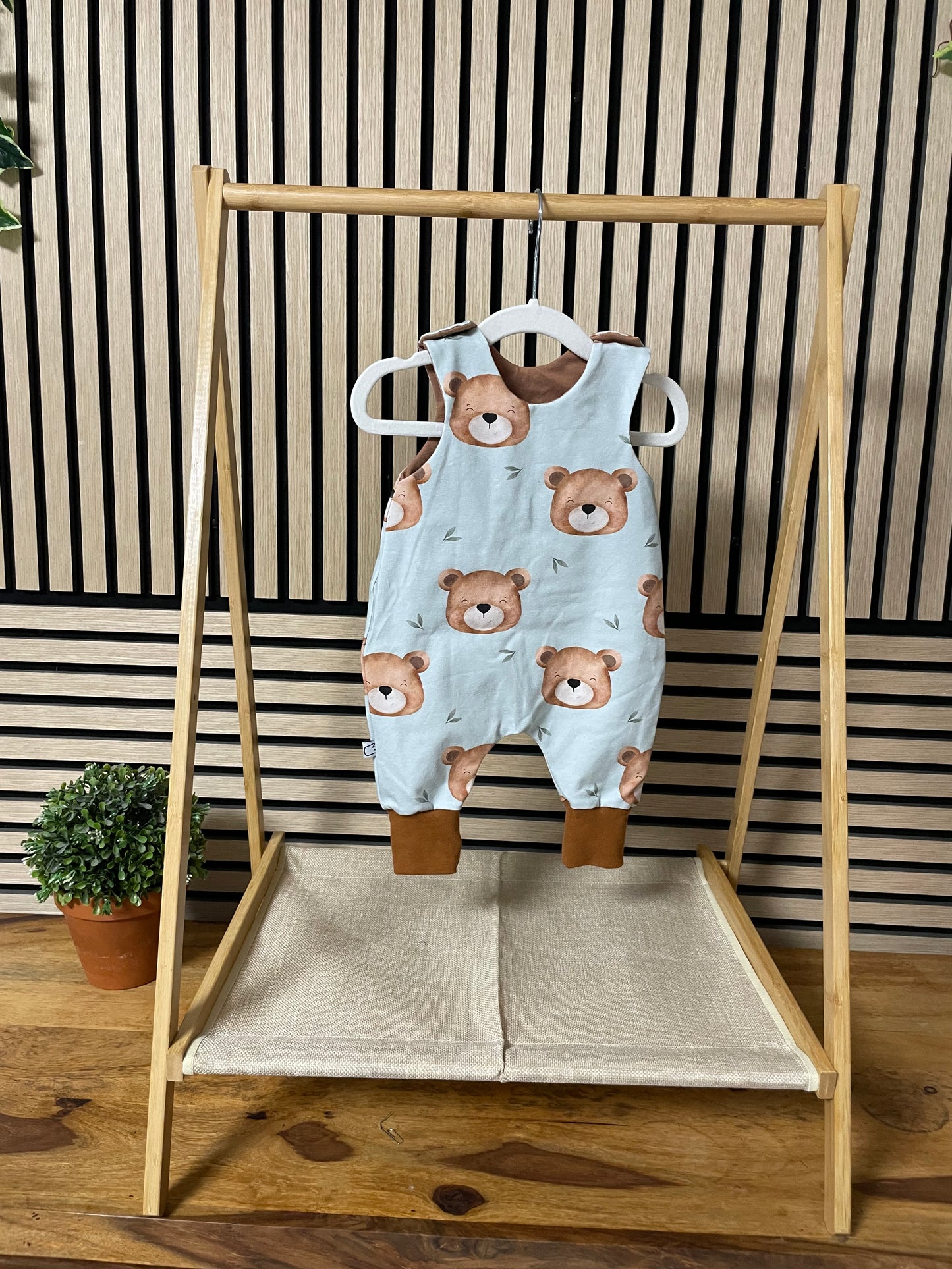 Größe: 50/56 Strampler Bär