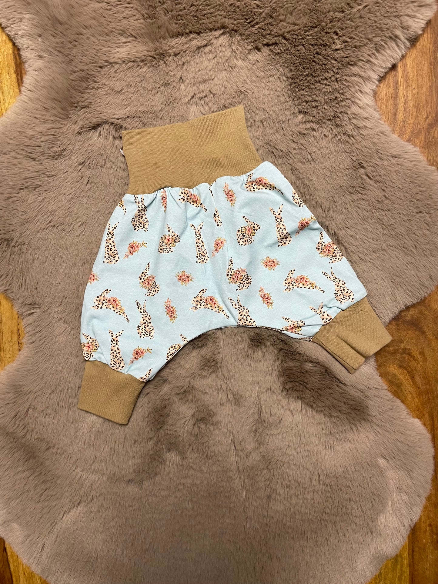 Größe: 56/62 Pumphose "Hase"