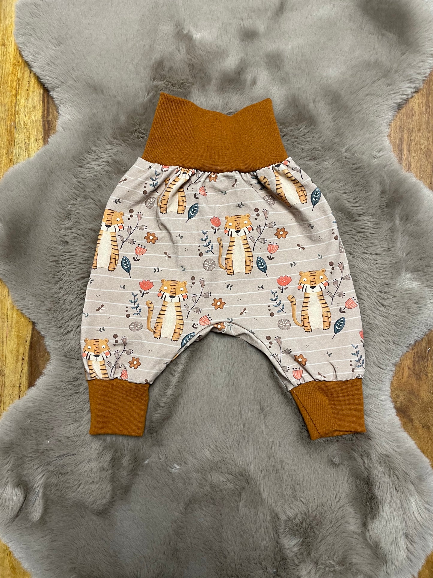 Größe: 62/68 Pumphose "Tiger Arthur"