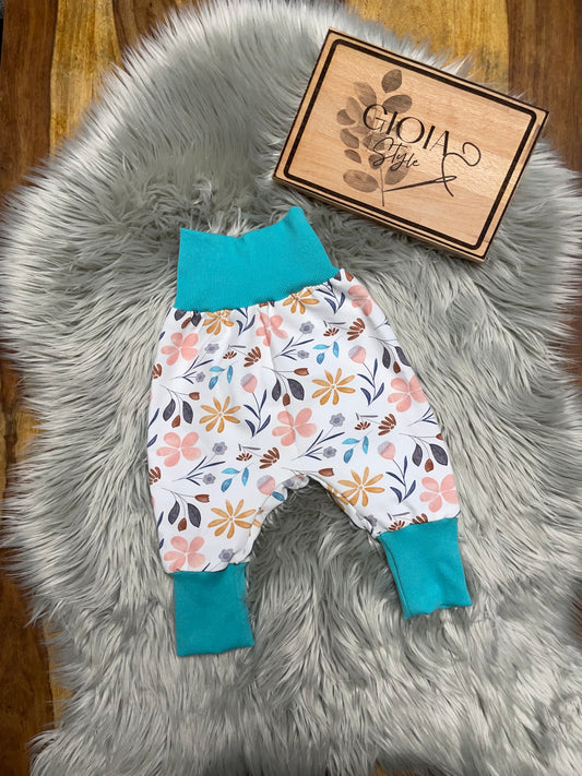 Größe: 62/68 Pumphose "Floral"