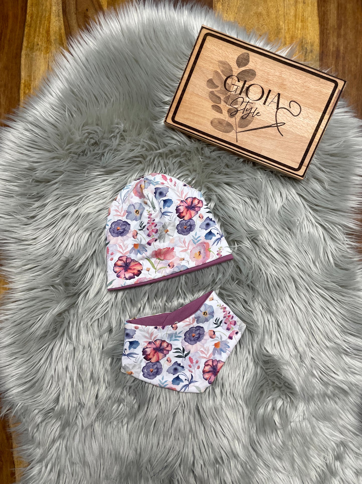 Größe: 41/43 Set Mütze + Halstuch "Blumenmuster"