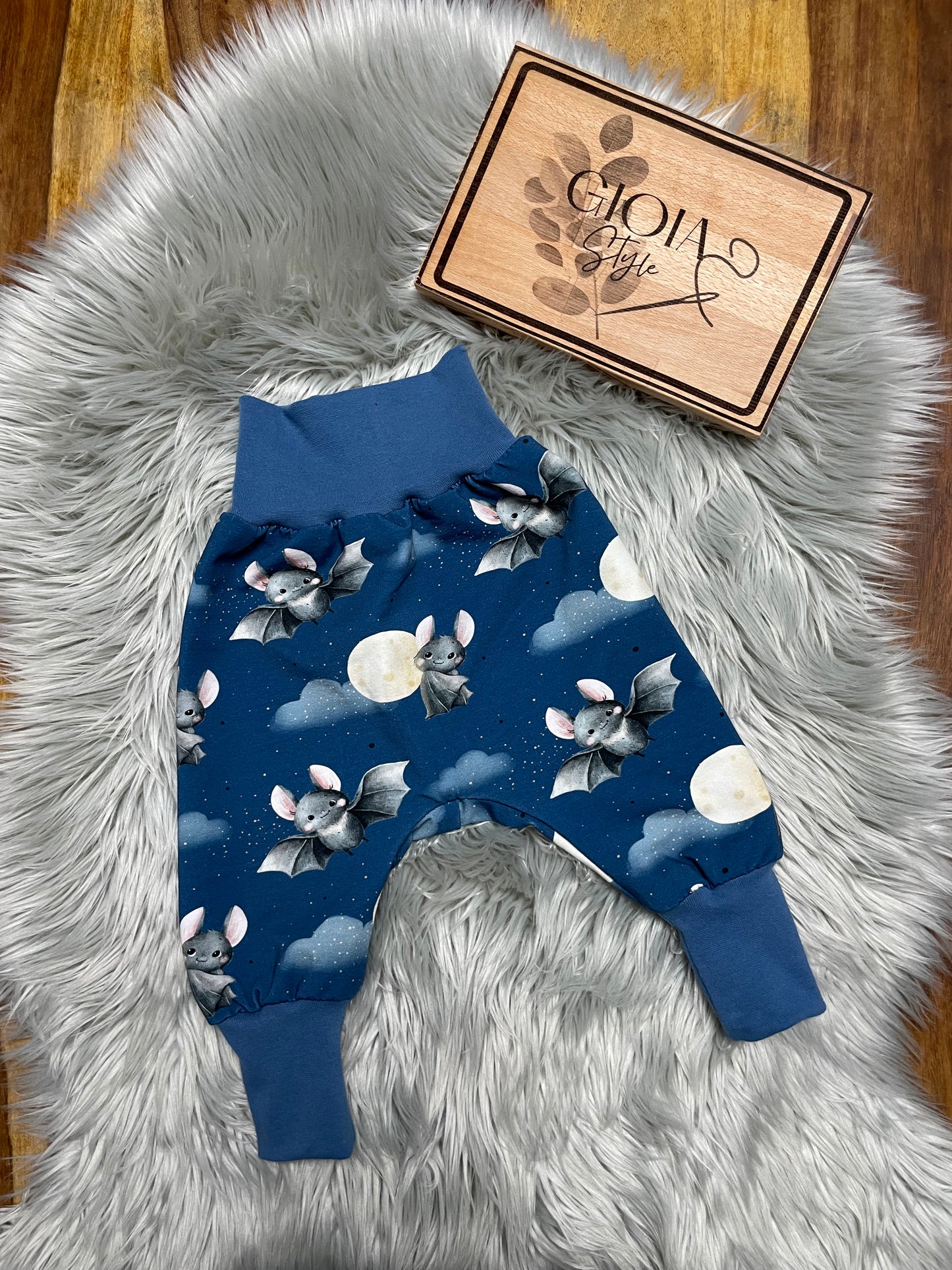 Größe: 74/80  Pumphose "Fledermaus"