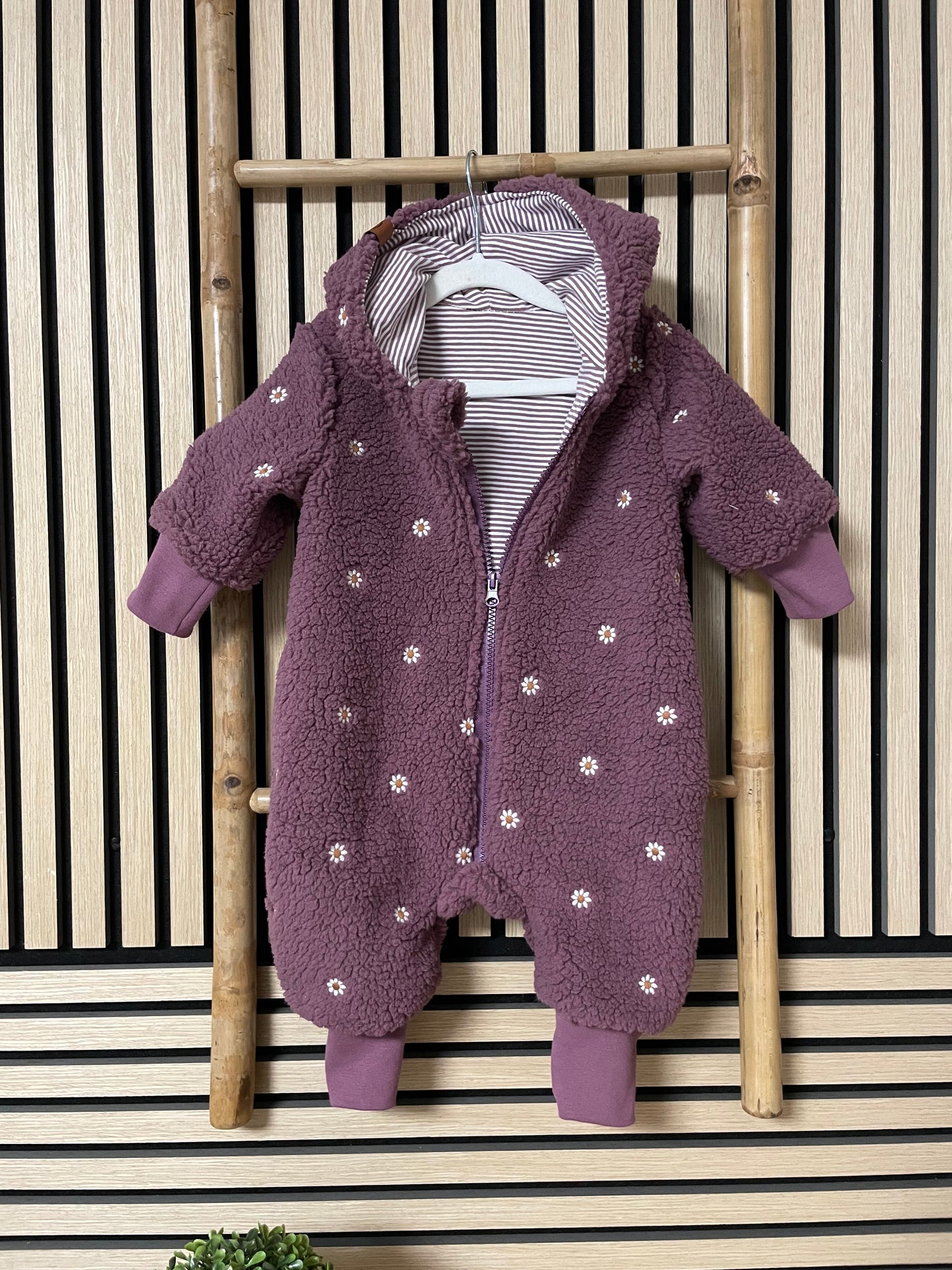 Größe: 62/68 Overall Teddy "Blume"