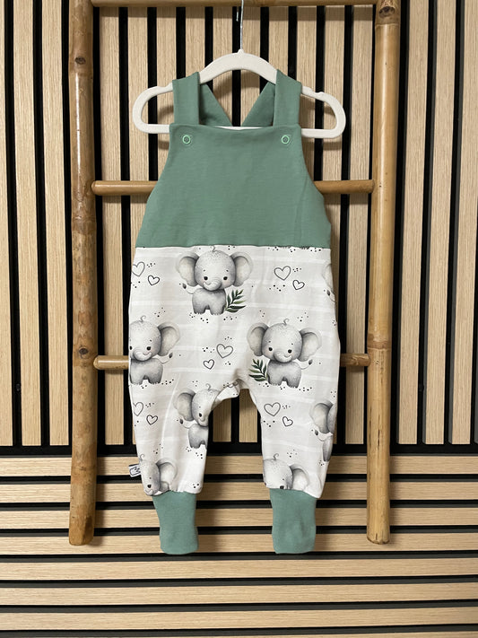 Größe: 80/86 Latzhose