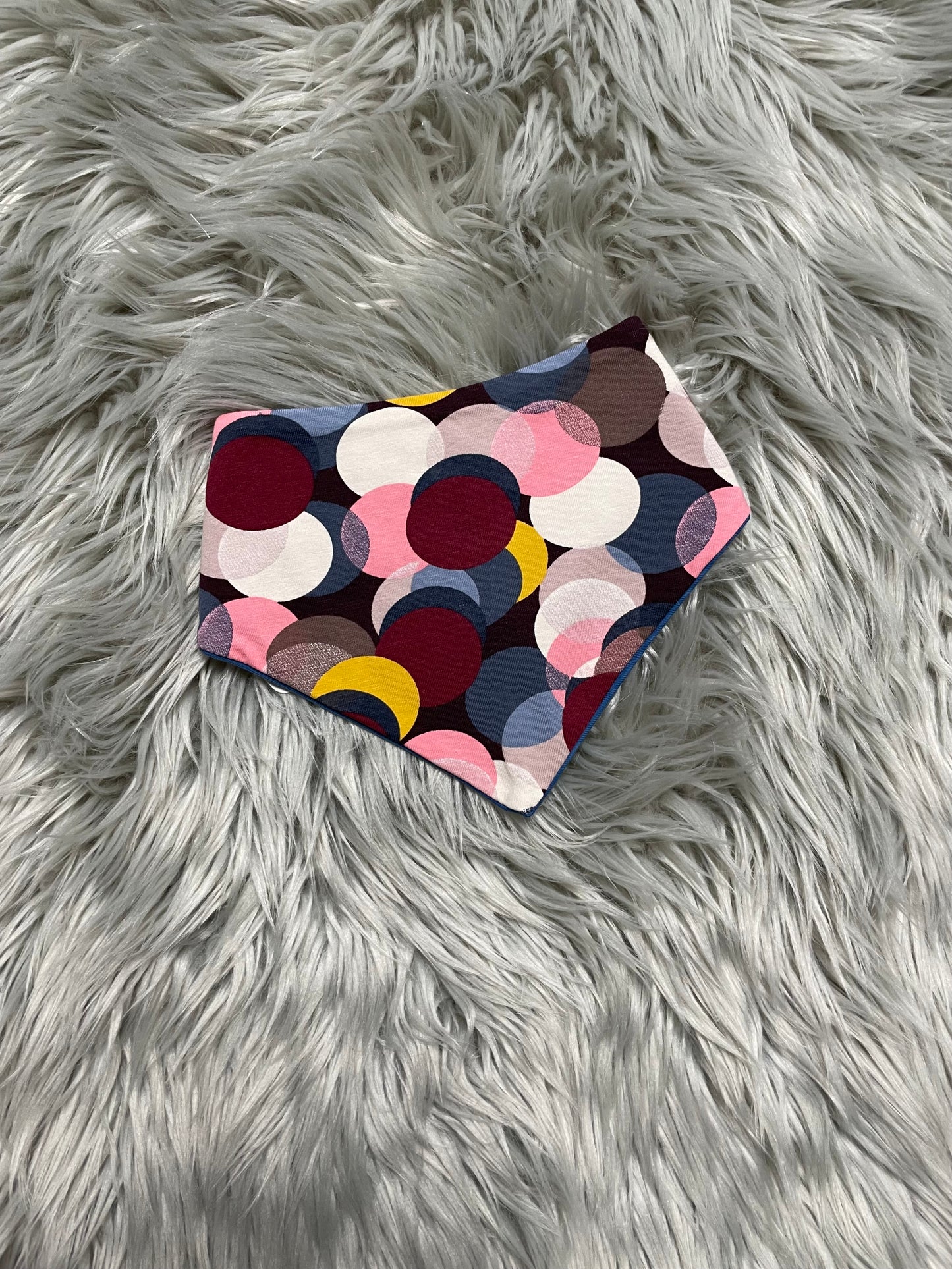 Größe: 80/98 Halstuch "pünktchen"