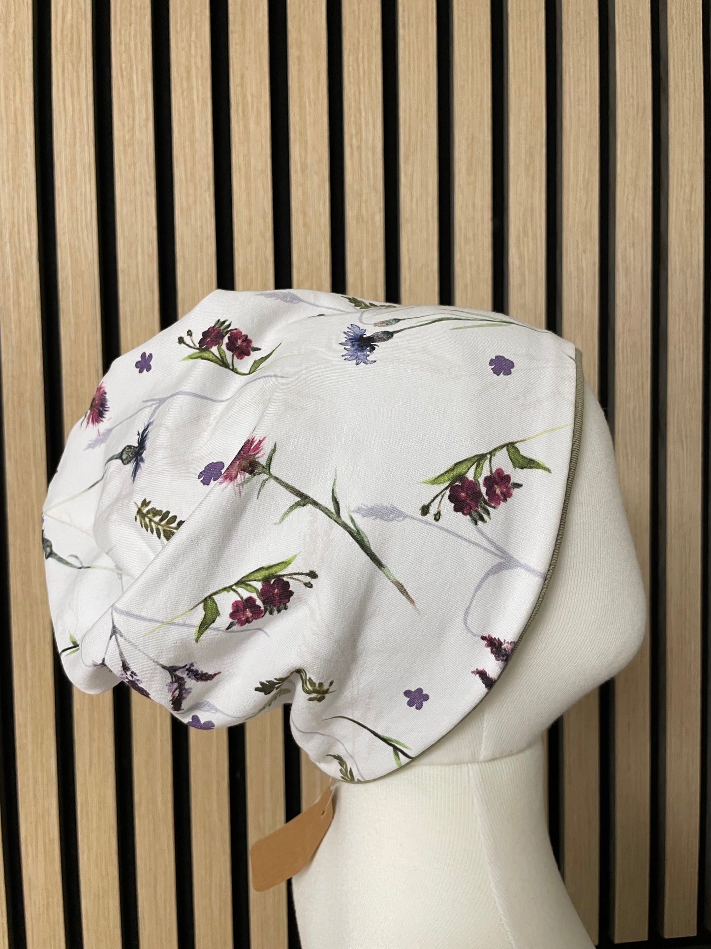 Größe: 50/52 Beanie "Floral"