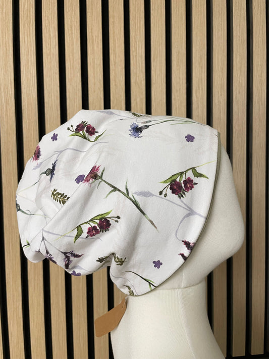 Größe: 50/52 Beanie "Floral"