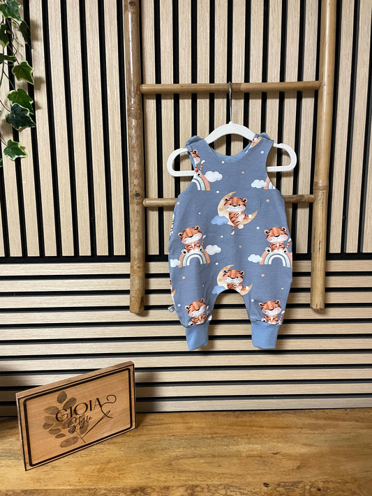 Größe: 50/56 Strampler mit Tiger