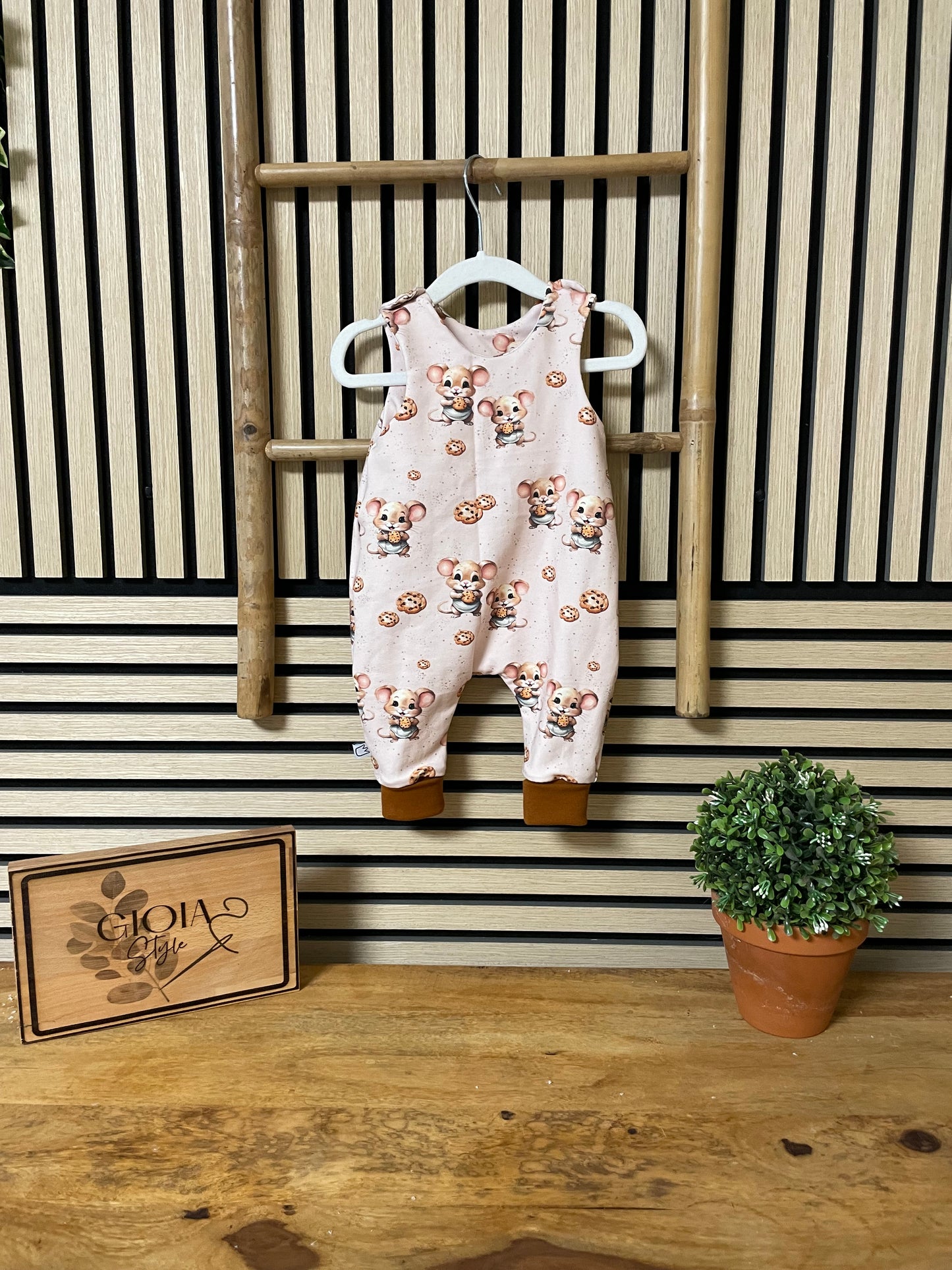 Größe: 62/68 Strampler Maus