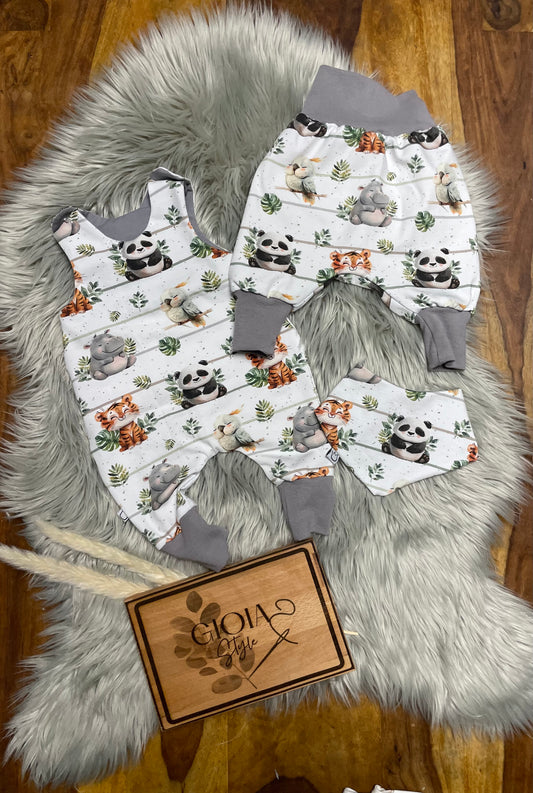 Größe: 50/56 Set aus Strampler, Pumphose und Dreieckstuch