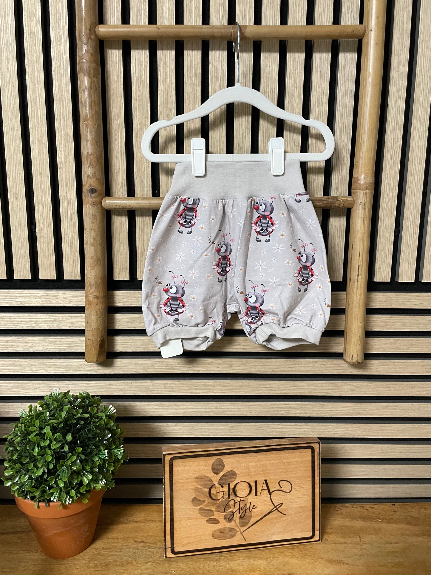 Größe: 98/104 Kurze Pumphose