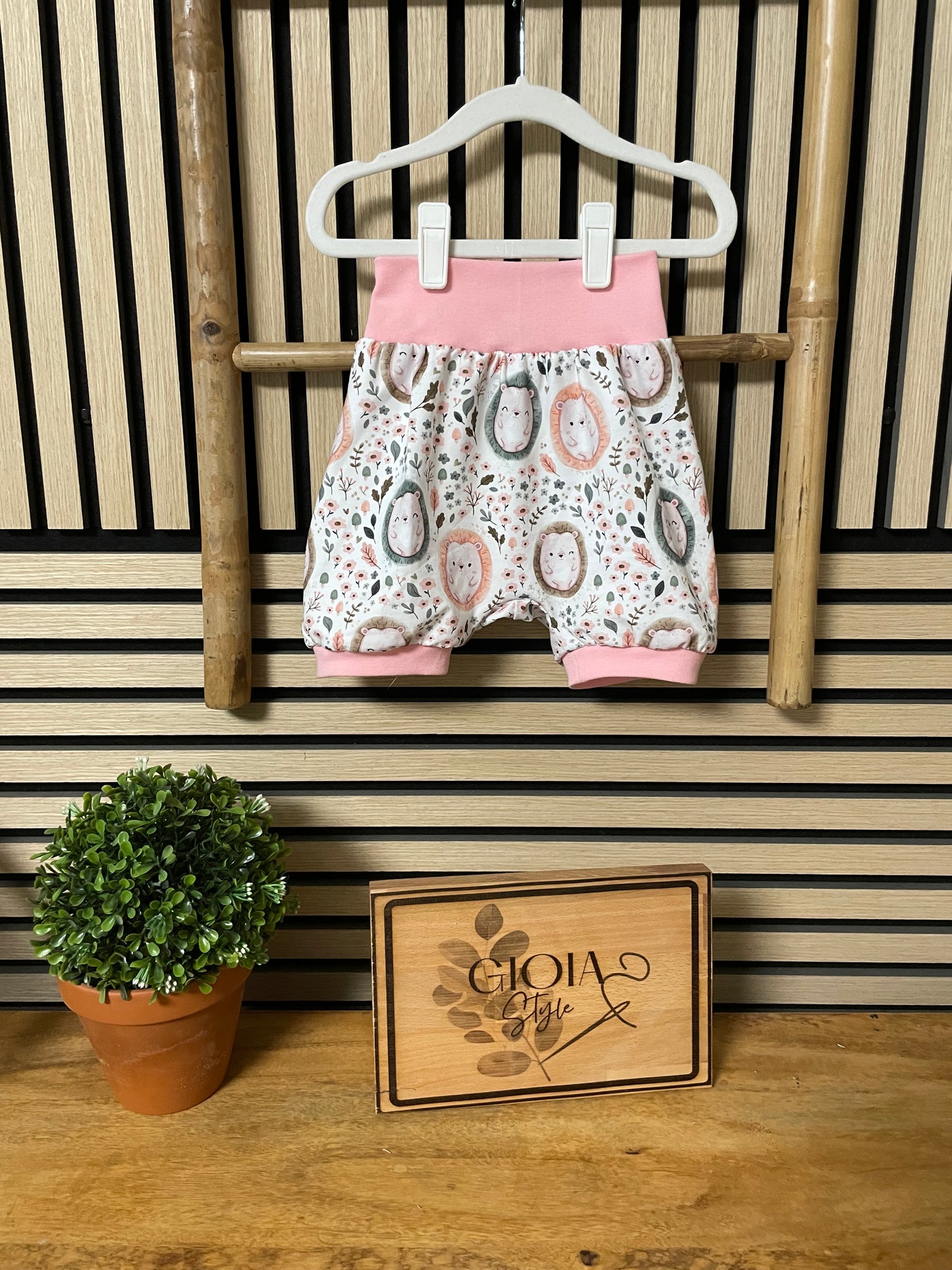 Größe: 98/104 kurze Pumphose