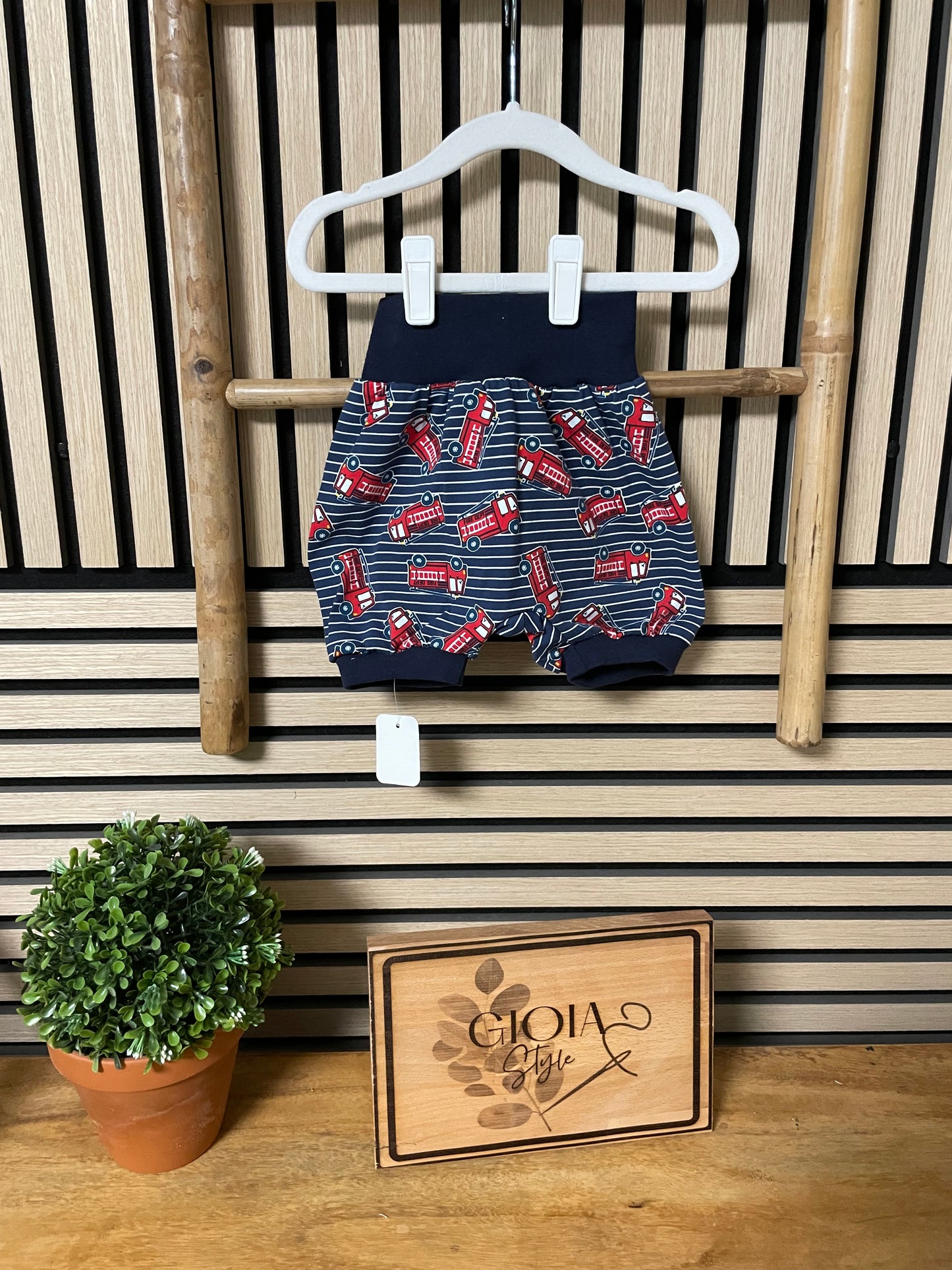 Größe: 80/92 Kurze Pumphose "Feuerwehr"