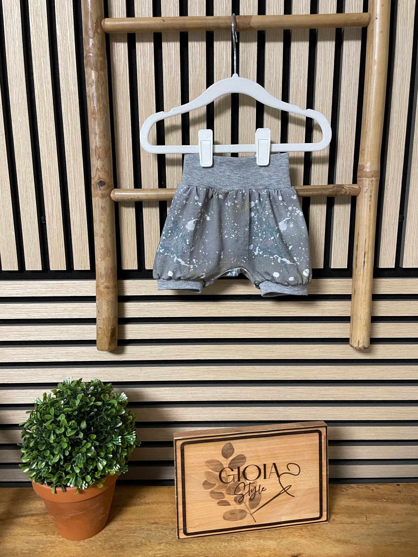 Größe: 56/62 kurze Pumphose