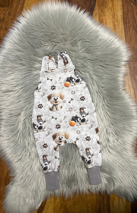 Größe: 68/74 Latzhose